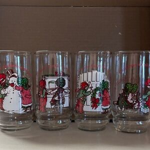 Vintage Holly & Robby Glasses Set with Festive scenes